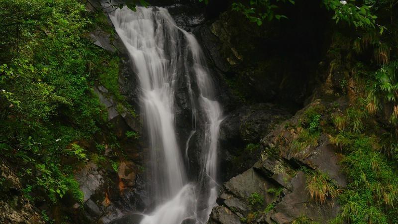 春运首日德州火车站现场送“福”赠春联 温暖旅客回家路
